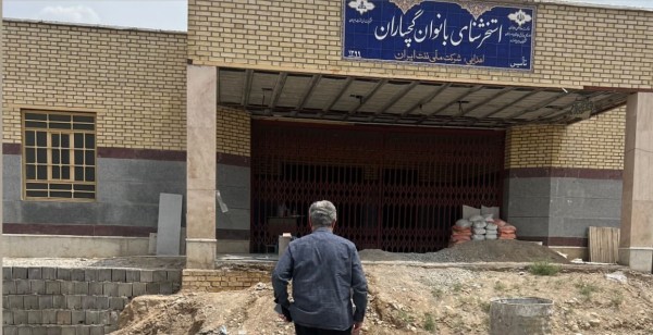 بازدید سرزده دکتر غلامرضا تاجگردون از پروژه استخر شنای بانوان گچساران و تذکر به مسئولین