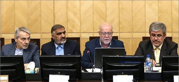 نشست مشترک کمیسیونهای بودجه و انرژی با حضور رئیس سازمان برنامه و بودجه و وزیر نفت نشست مشترک کمیسیونهای بودجه و انرژی با حضور رئیس سازمان برنامه و بودجه و وزیر نفت