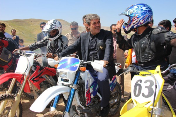 افتتاح نخستین پیست موتورسواری گچساران با حضور تاجگردون