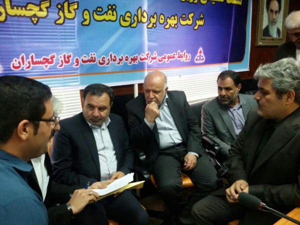 بازدید وزیر نفت و غلامرضا تاجگردون از بافت فرسوده و طرحهای عمرانی دوگنبدان بازدید وزیر نفت و غلامرضا تاجگردون از بافت فرسوده و طرحهای عمرانی دوگنبدان