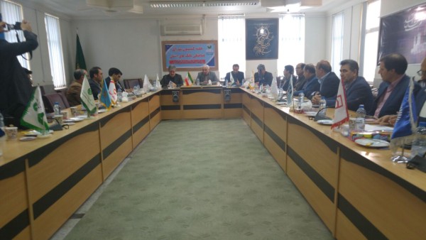 با حضور تاجگردون، نشست مدیران بانکهای استان کهگیلویه و بویراحمد که در شهرستان گچساران برگزار شد با حضور تاجگردون، نشست مدیران بانکهای استان کهگیلویه و بویراحمد که در شهرستان گچساران برگزار شد