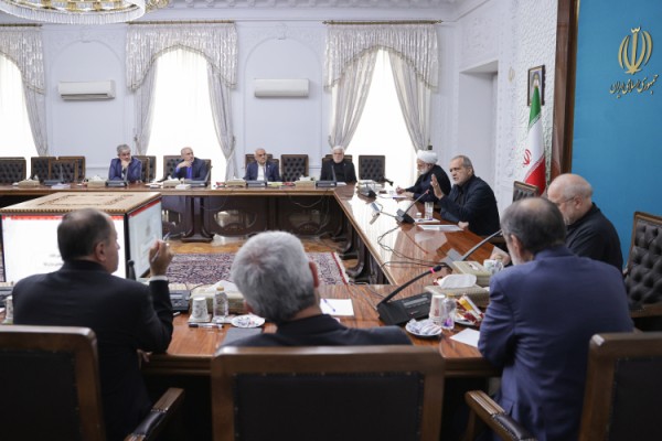  حضور تاجگردون در جلسه شورای‌عالی هماهنگی اقتصادی سران قوا