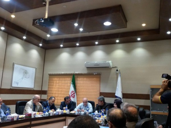 بازدید وزیر نفت از روند ساخت پتروشيمی در حال اجرای گچساران