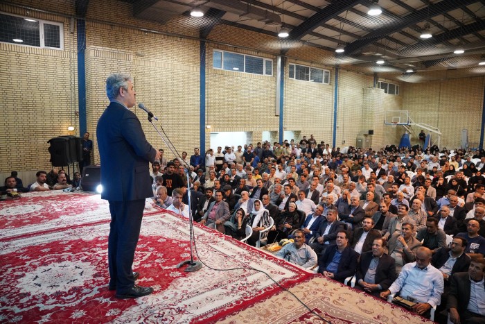 تاجگردون در همایش مهرآفرینان باوی: مگر میشود با باشت قهر بود؟ باشت وطن ماست تاجگردون در همایش مهرآفرینان باوی: مگر میشود با باشت قهر بود؟ باشت وطن ماست
