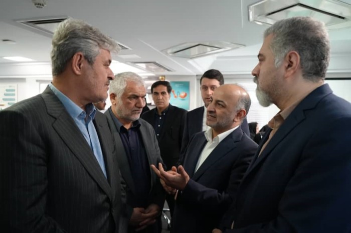 روایت خدمت بزرگ دکتر تاجگردون به صنعت بیمه از زبان مدیرعامل بیمه دی روایت خدمت بزرگ دکتر تاجگردون به صنعت بیمه از زبان مدیرعامل بیمه دی
