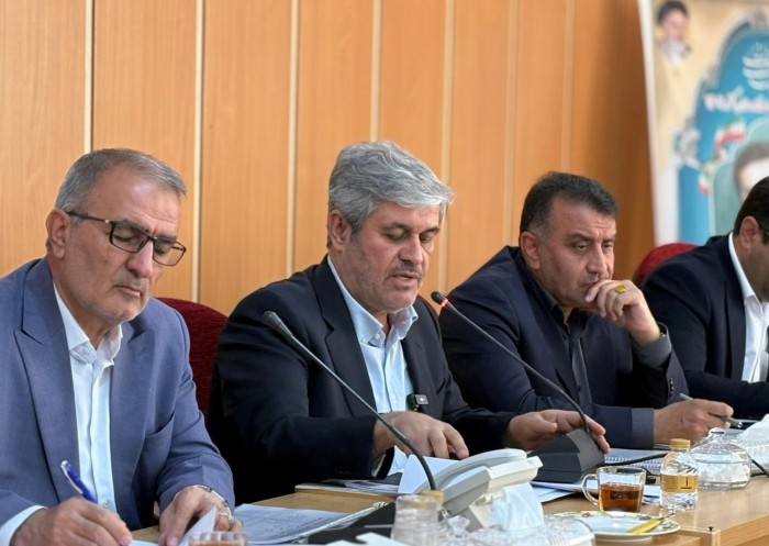 انتقاد تاجگردون از سیاسی‌کاری در حوزه آموزش: افت تحصیلی را به یک مطالبه اجتماعی تبدیل کنیم