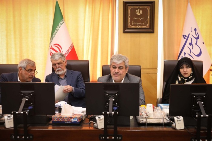 تاجگردون: سند توسعه کشور باید ابزاری برای بهبود زندگی مردم شود