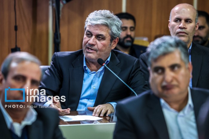 تاجگردون در حضور پزشکیان: درآمد سرانه مردم کهگیلویه و بویراحمد ۶۰ درصد میانگین کشوری است/ بانکهای ما فقیرند تاجگردون در حضور پزشکیان: درآمد سرانه مردم کهگیلویه و بویراحمد ۶۰ درصد میانگین کشوری است/ بانکهای ما فقیرند