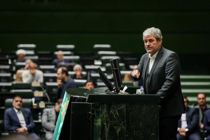 تاجگردون: نمایندگان برای افزایش بیش از ۲۰درصدی حقوقها تلاش می‌کنند / در بودجه 1405 چهار صفر پول حذف می شود