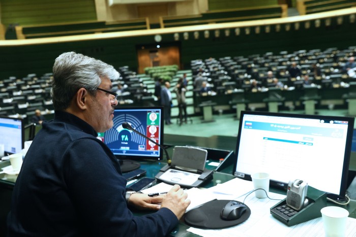 حذف ارز ۲۸۵۰۰ تومانی اصلاحی به نفع مردم است/ منابع ارزی پیش از این به سود گروه‌های خاص هزینه می‌شد