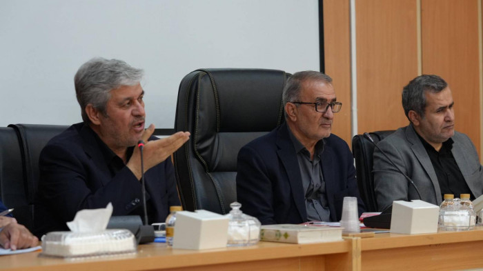 نشست ۱۳ ساعته بررسی طرح‌های گچساران و باشت؛ از آغاز عملیات تونل دیل تا پیگیری طرح‌های بزرگ آبرسانی