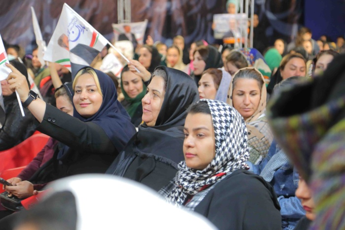 همایش انتخاباتی بانوان با حضور تاج‌گردون