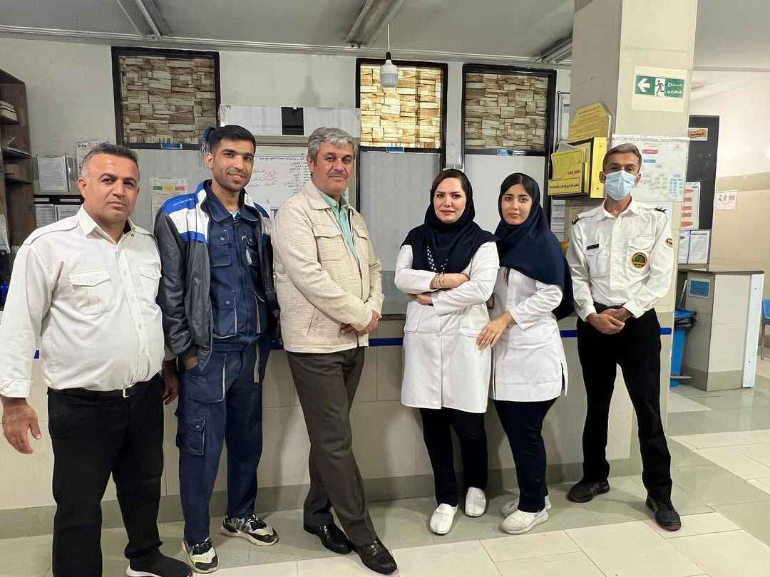 گزارش تصویری بازدید تاج‌گردون از بیمارستان های گچساران به مناسبت شب سال نو