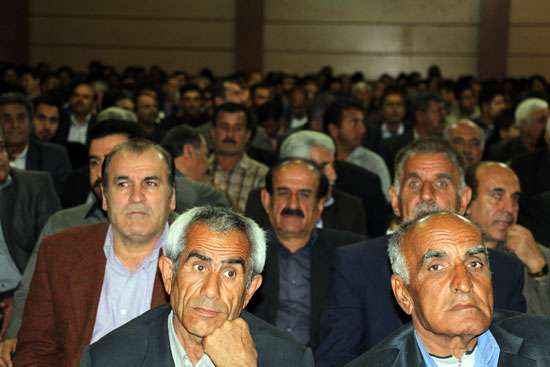 غلامرضا تاجگردون با اهالی روستای شادگان دیدار کرد