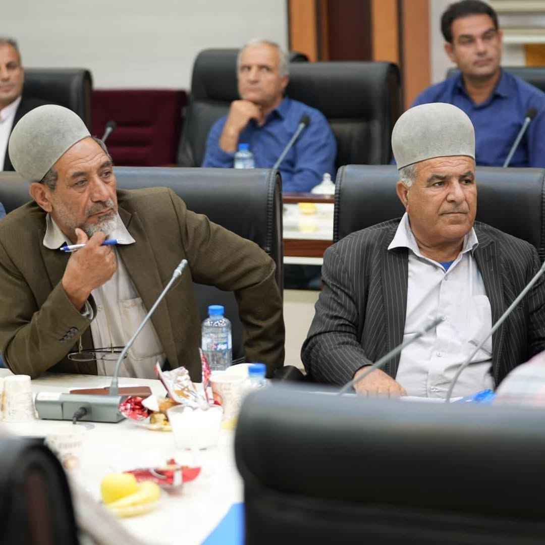 گزارش تصویری جلسات تاجگردون با دهیاران و شوراهای گچساران و باشت به منظور هماهنگی برای پروژه‌های بزرگ