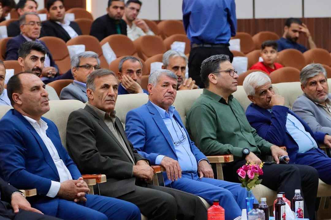 آیین نکوداشت مقام معلم در گچساران با حضور غلام‌رضا تاجگردون رئیس کمیسیون برنامه و بودجه و قاسمی معاون وزیر آموزش و پرورش