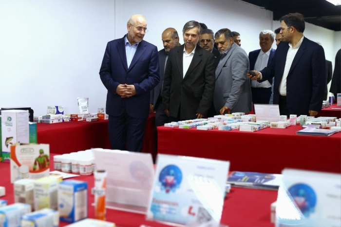 بازدید هیأت پارلمانی ایران از نمایشگاه دستاوردهای فناوری جمهوری اسلامی در کاراکاس