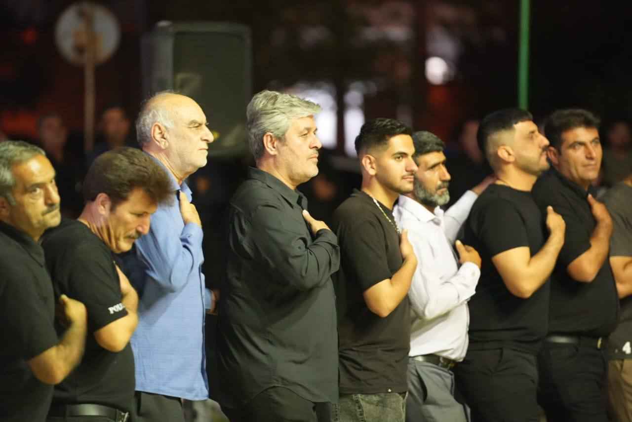 حضور غلامرضا تاجگردون در هیأت‌های عزاداری شب‌های تاسوعا و عاشورا در گچساران و باشت