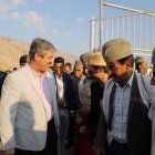 دیدار تاجگردون با مردم روستای پاکوه