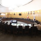 نشست کمیسیون برنامه و بودجه به ریاست غلامرضا تاجگردون با حضور وزیر اقتصاد و رئیس بانک مرکزی