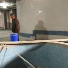 نظارت میدانی غلامرضا تاجگردون؛ پیشرفت پروژه استخر دانش‌آموزی «ضعیف» است