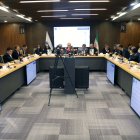 انتقاد تاجگردون از عملکرد ضعیف بانک‌ها در پرداخت خسارت‌های جنگ / نشست شورای گفتگو دولت وبخش خصوصی استان هرمزگان با حضور رئیس و اعضای کمیسیون برنامه و بودجه