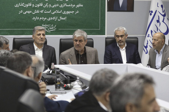 نشست کمیسیون برنامه و بودجه مجلس با حضور وزیر اقتصاد