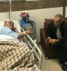  عیادت مسئولان از غلامرضا تاجگردون در بیمارستان به روایت تصویر