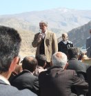 تاجگردون با مردم روستای دیل دیدار و گفتگو کرد